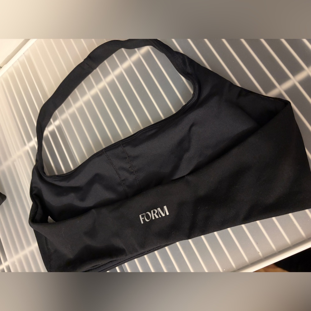 RARE Halter Sports Bra - Form by Sami Clarke - Size M EUC Black ✨ - Picture 4 of 6
